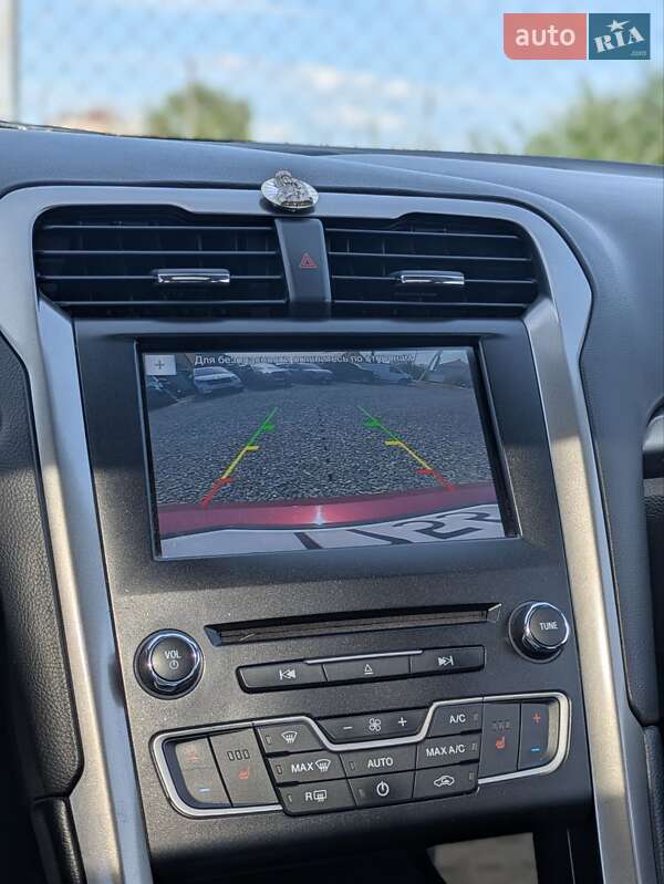 Седан Ford Fusion 2016 в Львове