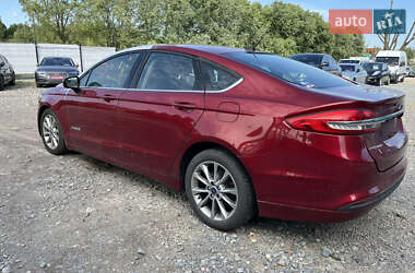 Седан Ford Fusion 2016 в 