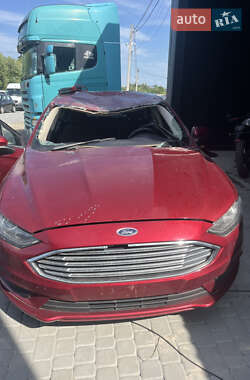 Седан Ford Fusion 2016 в 