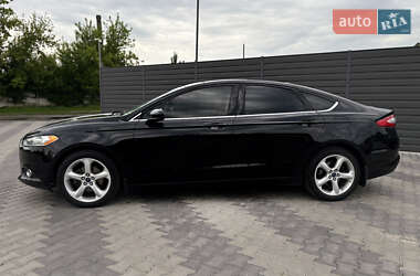 Седан Ford Fusion 2016 в 