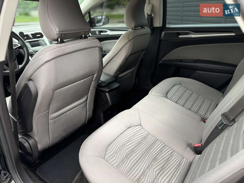 Седан Ford Fusion 2016 в Киеве