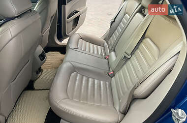 Седан Ford Fusion 2016 в 