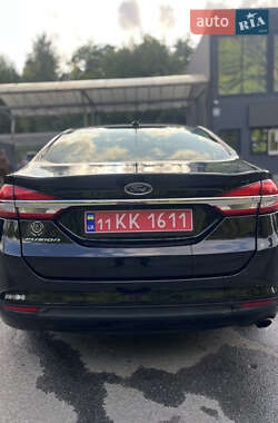 Седан Ford Fusion 2017 в 