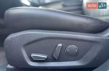 Седан Ford Fusion 2017 в 