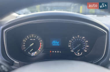 Седан Ford Fusion 2017 в 