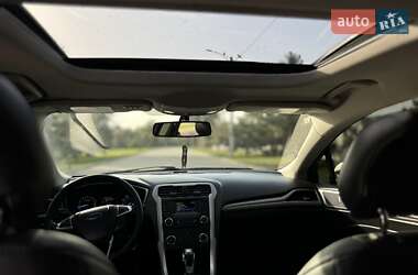 Седан Ford Fusion 2013 в 