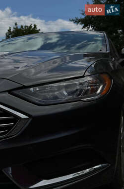 Седан Ford Fusion 2016 в Шепетівці