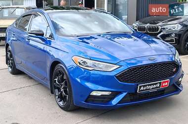 Седан Ford Fusion 2017 в 
