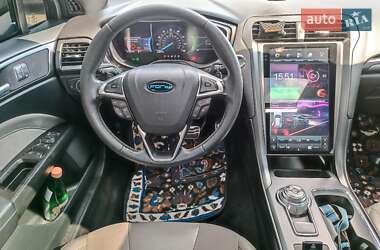 Седан Ford Fusion 2017 в 