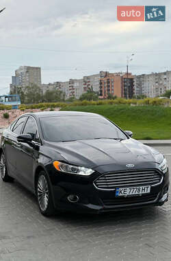 Седан Ford Fusion 2016 в 