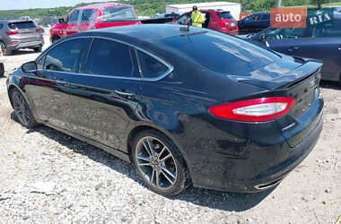 Седан Ford Fusion 2013 в 