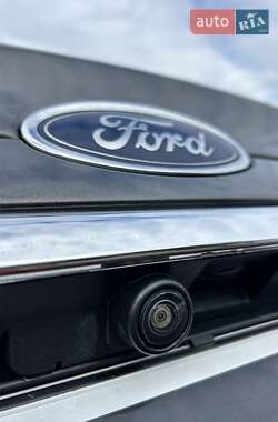 Седан Ford Fusion 2018 в 