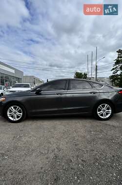 Седан Ford Fusion 2018 в 