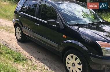 Хэтчбек Ford Fusion 2006 в 