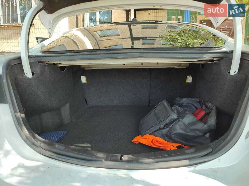 Седан Ford Fusion 2014 в Кривом Роге