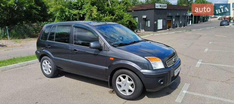 Хэтчбек Ford Fusion 2009 в 