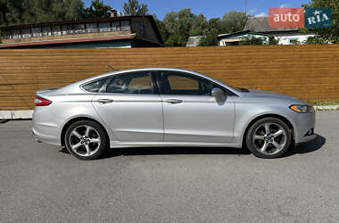 Седан Ford Fusion 2013 в 