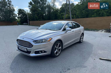 Седан Ford Fusion 2013 в 