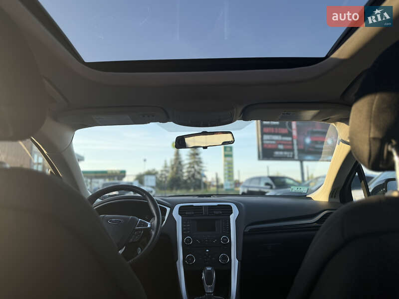 Седан Ford Fusion 2012 в Львове