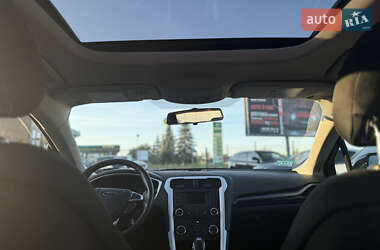 Седан Ford Fusion 2012 в 