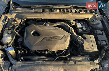 Седан Ford Fusion 2012 в 