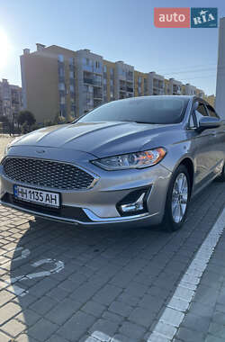 Седан Ford Fusion 2020 в 