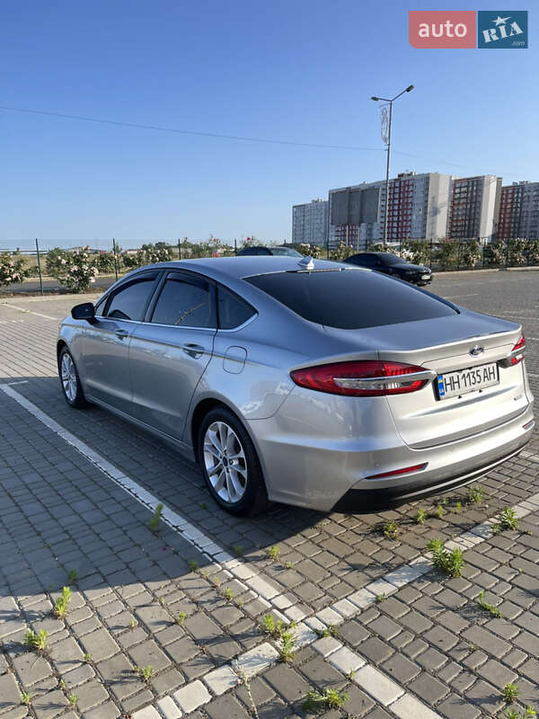 Седан Ford Fusion 2020 в Одессе