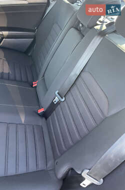 Седан Ford Fusion 2020 в 