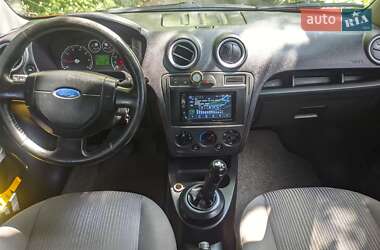 Хэтчбек Ford Fusion 2007 в 