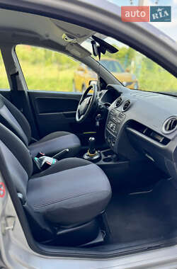 Хэтчбек Ford Fusion 2007 в 