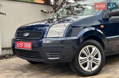 Хэтчбек Ford Fusion 2005 в 