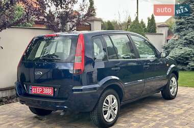 Хэтчбек Ford Fusion 2005 в 