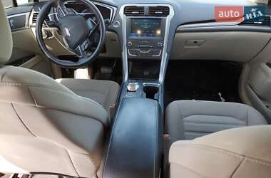 Седан Ford Fusion 2020 в 