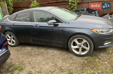 Седан Ford Fusion 2017 в 