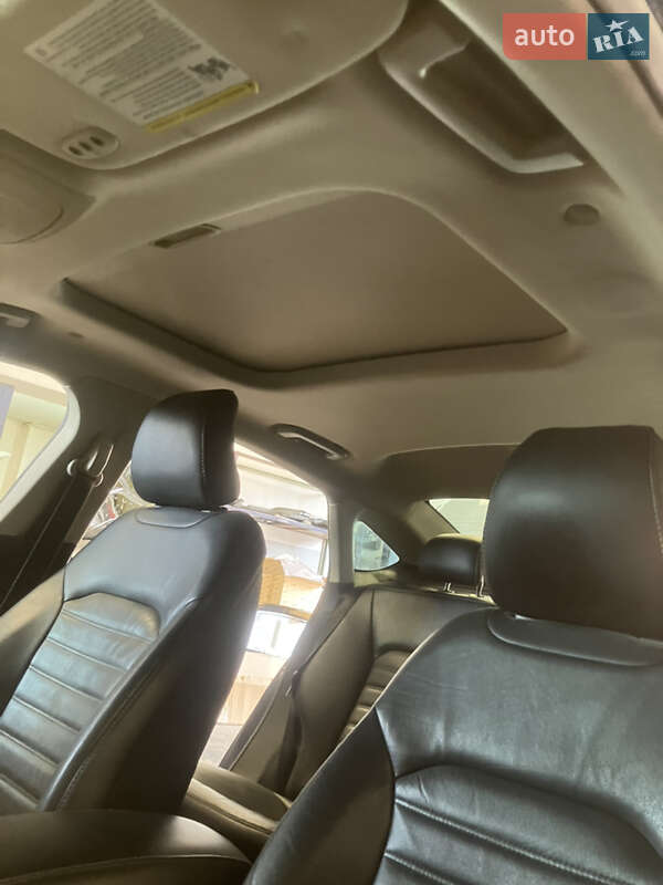 Седан Ford Fusion 2017 в Вишневом