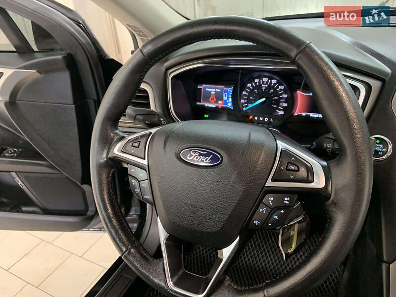 Седан Ford Fusion 2018 в Жашкове