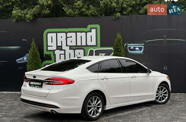 Седан Ford Fusion 2016 в 