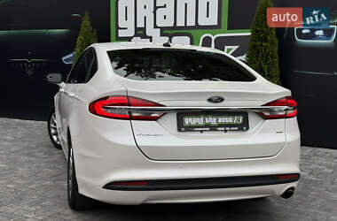 Седан Ford Fusion 2016 в 