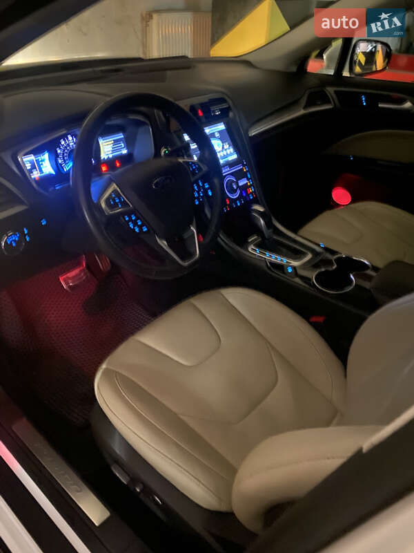 Седан Ford Fusion 2015 в Одессе