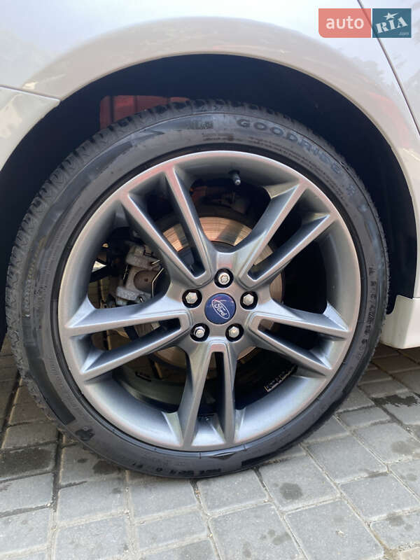 Седан Ford Fusion 2015 в Одессе