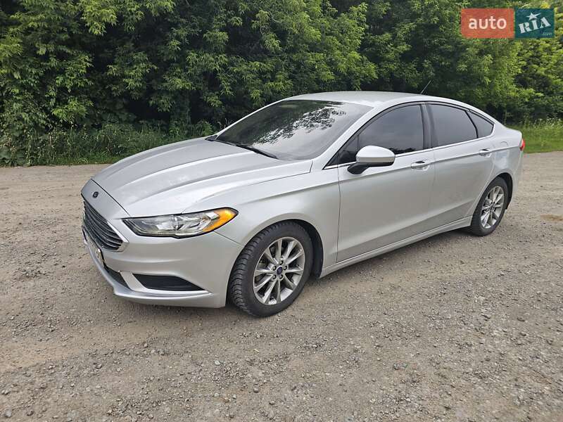 Седан Ford Fusion 2016 в Чорткові
