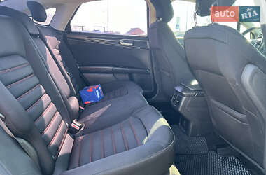 Седан Ford Fusion 2014 в 