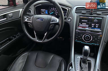 Седан Ford Fusion 2014 в 