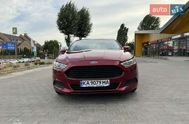Седан Ford Fusion 2015 в 