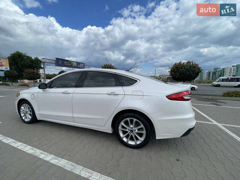 Седан Ford Fusion 2018 в Киеве