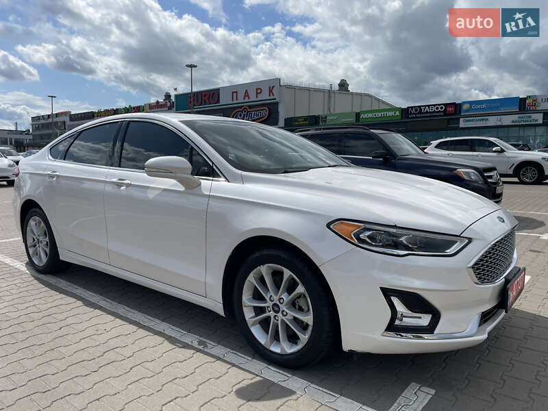 Седан Ford Fusion 2018 в Киеве