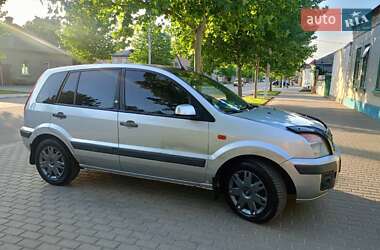 Хэтчбек Ford Fusion 2008 в 