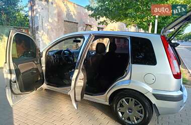 Хэтчбек Ford Fusion 2008 в 