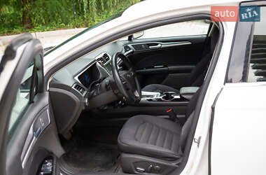 Седан Ford Fusion 2014 в 