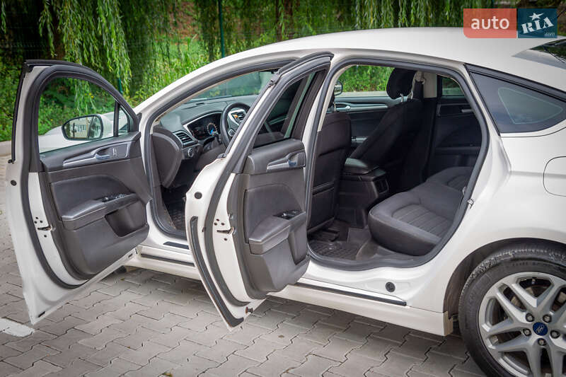 Седан Ford Fusion 2014 в Тернополе
